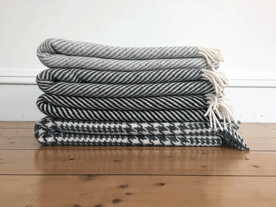 JACOBS WOOL THROW | LARGE | NATURAL GREY CHEVRON